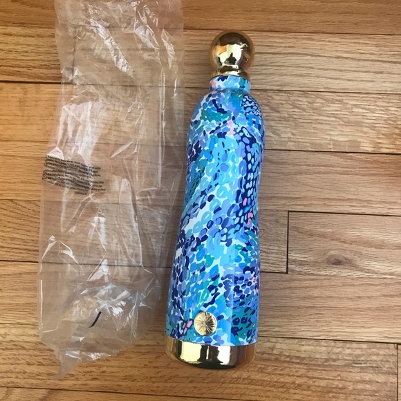 Lilly Pulitzer “Squeeze the Day” water bottle - Picture 3 of 4